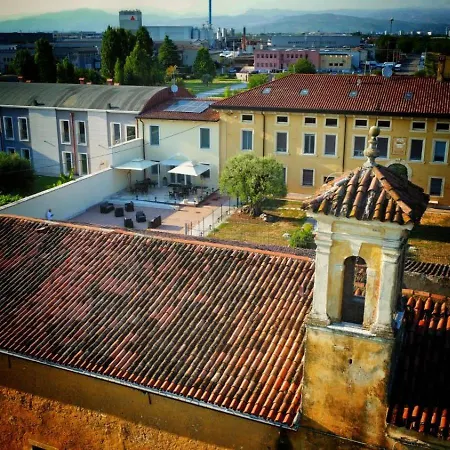 Dehor 3* Castel d'Azzano